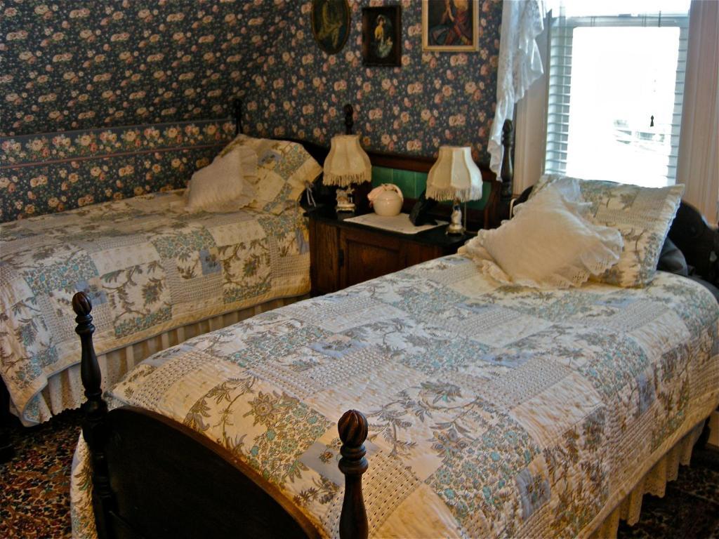 The Old Tower House Bed & Breakfast North Bend Chambre photo