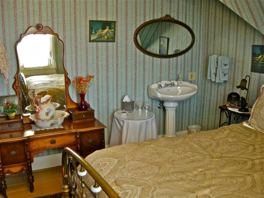 The Old Tower House Bed & Breakfast North Bend Chambre photo