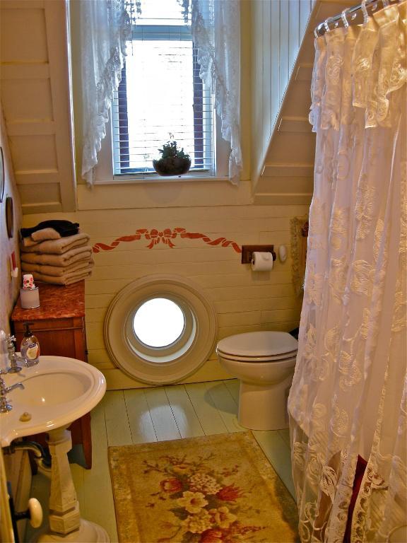 The Old Tower House Bed & Breakfast North Bend Chambre photo